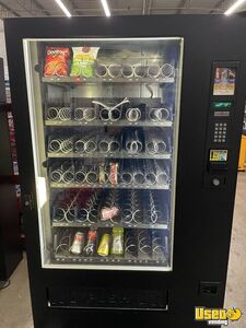 Automatic Products Snack Machine Illinois for Sale