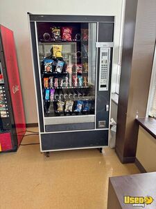 Automatic Products Snack Machine Michigan for Sale