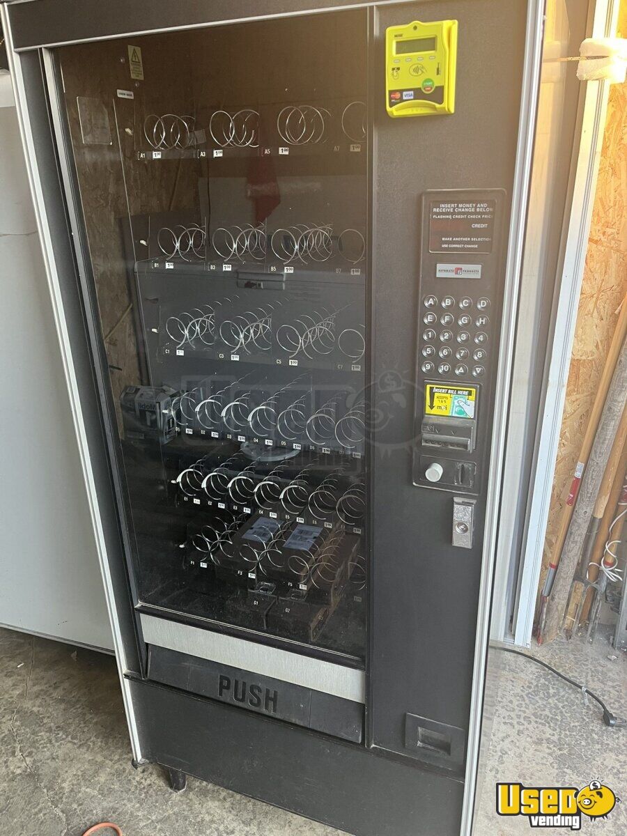 https://www.usedvending.com/image/automatic-products-snack-machine-oregon-c262706-1p_xl.jpg