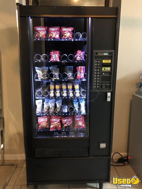 Automatic Products Snack Machine South Carolina for Sale