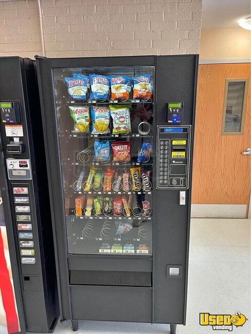 Automatic Products Snack Machine Virginia for Sale