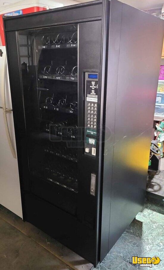 National Vendors Model 148 Snack Vending Machine