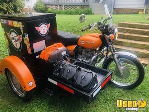 Honda Vintage 1979 Ice Cream Cycle/ Motorcycle w/ Custom Engineered Sidecar for Sale in North Carolina!