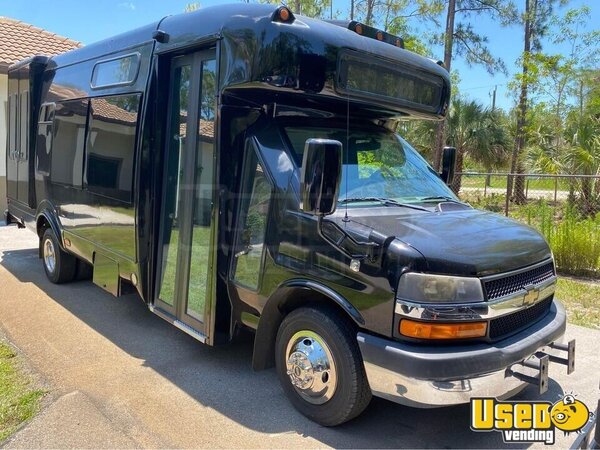 Mobile Hair & Nail Salon Truck Florida for Sale