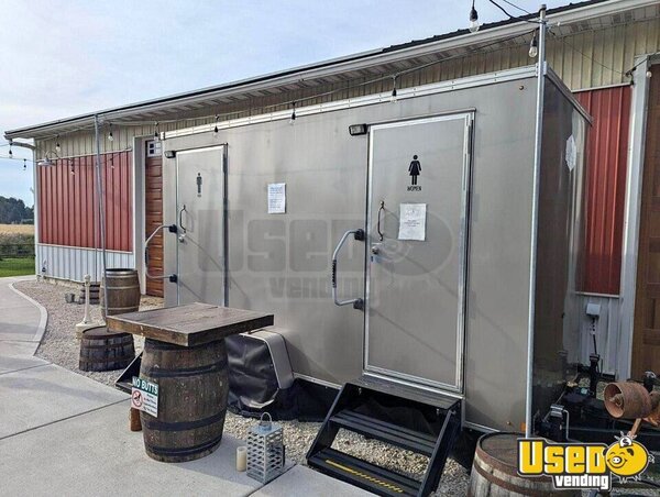 Mobile Restroom Trailer Restroom / Bathroom Trailer Wisconsin for Sale