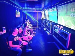 Mobile Video Game Trailer Party / Gaming Trailer Electrical Outlets Texas for Sale