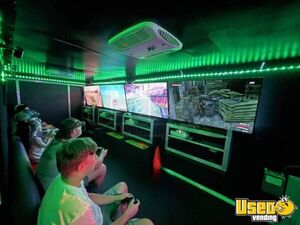 Mobile Video Game Trailer Party / Gaming Trailer Interior Lighting Texas for Sale