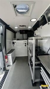 Pet Grooming Truck Pet Care / Veterinary Truck Gray Water Tank California Diesel Engine for Sale