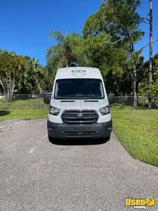 Sprinter Van Mobile Hair & Nail Salon Truck Interior Lighting Florida for Sale