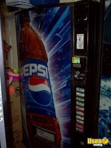 Unknown Vendor 10 Selection Drink Vendor Soda Vending Machines California for Sale