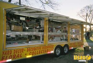 Took Delivery October 2003 B & W Custom Trailers, Vending Gooseneck Kitchen Food Trailer Texas for Sale