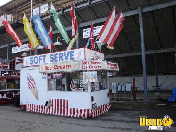 1990 Wells Cargo Kitchen Food Trailer Ohio for Sale